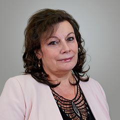 Уварова Елена